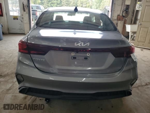 ✅ 2023 Kia Forte LXS • VIN: 3KPF24ADXPE635774 • Лот: 84695835. Опубликован ранее на Copart с пробегом 32 509 миль. Бесплатный доступ к архиву аукционных продаж из США и подробный отчёт об истории автомобиля на DreamBid. Изображение 6.