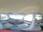 ✅ 2003 GMC Envoy SLE • VIN: 1GKDT13S432152016 • Lot: 63779235. Wystawiony na Copart z przebiegiem 226 526 mil. Bezpłatny archiwum sprzedaży aukcyjnych z USA i szczegółowy raport historii pojazdu na DreamBid. Zdjęcie 15.