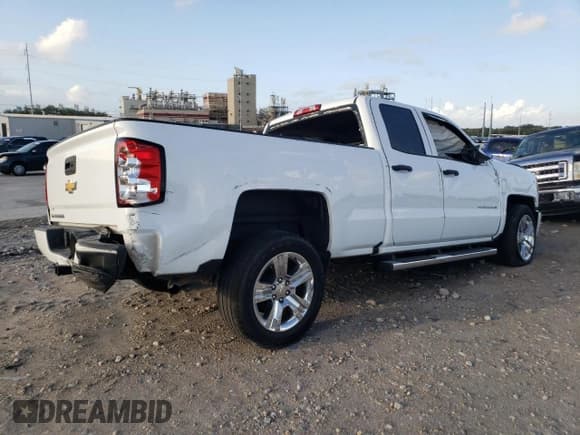 ✅ 2017 Chevrolet Silverado 1500 Custom • VIN: 1GCRCPEH2HZ213352 • Lot: 78940484. Wystawiony na Copart z przebiegiem Nie podano. Bezpłatny archiwum sprzedaży aukcyjnych z USA i szczegółowy raport historii pojazdu na DreamBid. Zdjęcie 3.