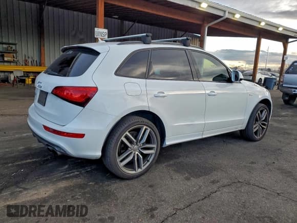 ✅ 2015 Audi SQ5 Premium Plus • VIN: WA1CGAFP5FA072683 • Lot: 95182225. Listed on Copart with 106,775 mi. Free auction sales archive from the USA and detailed vehicle history report at DreamBid. Image 3.