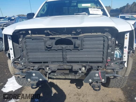 ✅ 2018 GMC Sierra 1500 SLT • VIN: 1GTV2NEC5JZ108868 • Lot: 41282062. Wystawiony na IAAI z przebiegiem 165 793 mil. Bezpłatny archiwum sprzedaży aukcyjnych z USA i szczegółowy raport historii pojazdu na DreamBid. Zdjęcie 6.