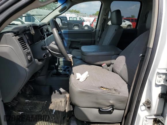 ✅ 2009 Dodge 2500 SLT • VIN: 3D7KS28L39G524304 • Лот: 70840925. Опубликован ранее на Copart с пробегом Не указан. Бесплатный доступ к архиву аукционных продаж из США и подробный отчёт об истории автомобиля на DreamBid. Изображение 7.