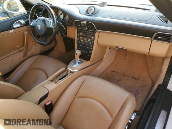 ✅ 2011 Porsche 911 Carrera S • VIN: WP0AB2A98BS720807 • Lot: 79286514. Wystawiony na Copart z przebiegiem 47 895 mil. Bezpłatny archiwum sprzedaży aukcyjnych z USA i szczegółowy raport historii pojazdu na DreamBid. Zdjęcie 8.