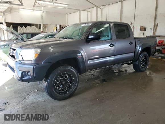 ✅ 2015 Toyota Tacoma • VIN: 5TFJX4CN5FX051640 • Лот: 62347635. Опубликован ранее на Copart с пробегом 160 209 миль. Бесплатный доступ к архиву аукционных продаж из США и подробный отчёт об истории автомобиля на DreamBid. Изображение 1.