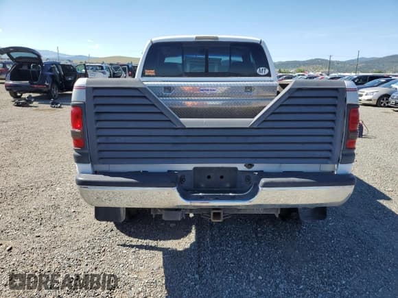 ✅ 1998 Dodge 2500 • VIN: 1B7KF23D9WJ132663 • Лот: 63760335. Опубликован ранее на Copart с пробегом 137 111 миль. Бесплатный доступ к архиву аукционных продаж из США и подробный отчёт об истории автомобиля на DreamBid. Изображение 6.