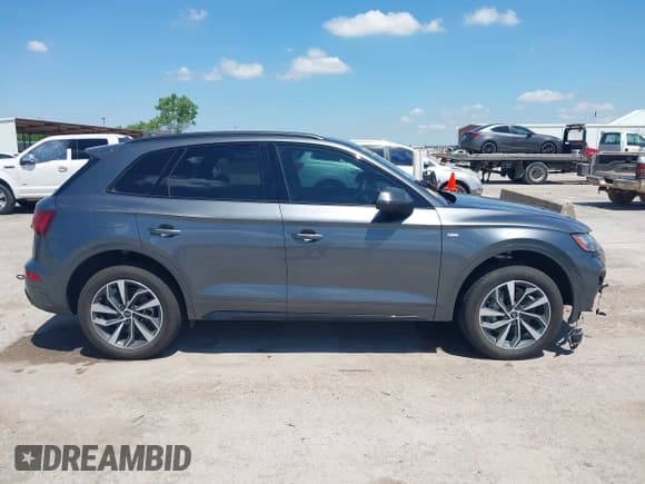 ✅ 2024 Audi Q5 S line Premium • VIN: WA1GAAFY8R2118047 • Лот: 42238627. Опубликован ранее на IAAI с пробегом 7 855 миль. Бесплатный доступ к архиву аукционных продаж из США и подробный отчёт об истории автомобиля на DreamBid. Изображение 13.