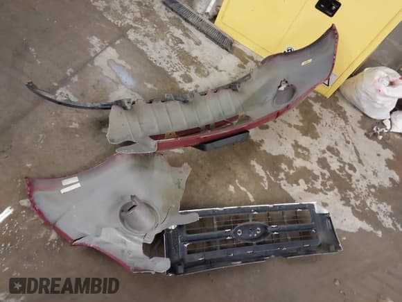 ✅ 2012 Ford Escape XLT • VIN: 1FMCU9DG5CKC52943 • Lot: 43795186. Wystawiony na IAAI z przebiegiem 127 650 mil. Bezpłatny archiwum sprzedaży aukcyjnych z USA i szczegółowy raport historii pojazdu na DreamBid. Zdjęcie 12.