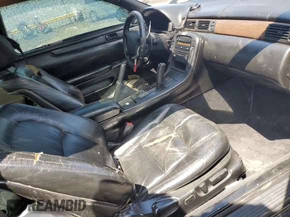 ✅ 1997 Lexus SC 400 • VIN: JT8CH32YXV0052087 • Lot: 58088555. Wystawiony na Copart z przebiegiem 171 685 mil. Bezpłatny archiwum sprzedaży aukcyjnych z USA i szczegółowy raport historii pojazdu na DreamBid. Zdjęcie 7.