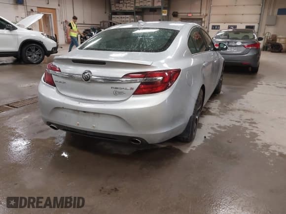 ✅ 2017 Buick Regal Sport Touring • VIN: 2G4GL5EXXH9197815 • Lot: 42855865. Wystawiony na IAAI z przebiegiem 125 351 mil. Bezpłatny archiwum sprzedaży aukcyjnych z USA i szczegółowy raport historii pojazdu na DreamBid. Zdjęcie 4.