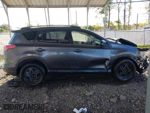 ✅ 2017 Toyota RAV4 LE • VIN: JTMBFREV3HJ152036 • Lot: 43485227. Listed on IAAI with 162,306 mi. Free auction sales archive from the USA and detailed vehicle history report at DreamBid. Image 13.