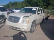 ✅ 2011 GMC Yukon Denali • VIN: 1GKS1EEFXBR105034 • Lot: 43005266. Listed on IAAI with 258,870 mi. Free auction sales archive from the USA and detailed vehicle history report at DreamBid. Image 2.