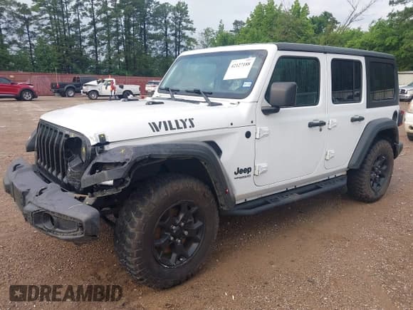✅ 2020 Jeep Wrangler Unlimited Freedom • VIN: 1C4HJXDGXLW329337 • Lot: 42127188. Listed on IAAI with 43,348 mi. Free auction sales archive from the USA and detailed vehicle history report at DreamBid. Image 2.