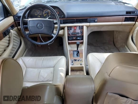 ✅ 1989 Mercedes-Benz 300 SE • VIN: WDBCA24D4KA431052 • Lot: 70130295. Listed on Copart with 168,665 mi. Free auction sales archive from the USA and detailed vehicle history report at DreamBid. Image 8.