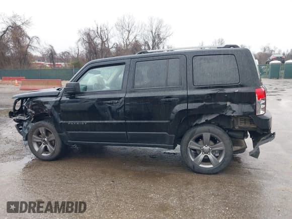 ✅ 2017 Jeep Patriot Sport • VIN: 1C4NJPBA1HD208653 • Lot: 41864826. Listed on IAAI with 77,196 mi. Free auction sales archive from the USA and detailed vehicle history report at DreamBid. Image 14.