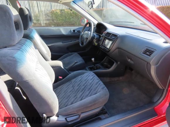 ✅ 2000 Honda Civic Si • VIN: 1HGEM115XYL042004 • Lot: 48327615. Wystawiony na Copart z przebiegiem 184 248 mil. Bezpłatny archiwum sprzedaży aukcyjnych z USA i szczegółowy raport historii pojazdu na DreamBid. Zdjęcie 5.