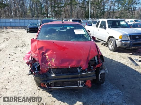 ✅ 2011 Chevrolet Aveo 1LT • VIN: KL1TD5DE4BB244320 • Lot: 41323491. Wystawiony na IAAI z przebiegiem 167 402 mil. Bezpłatny archiwum sprzedaży aukcyjnych z USA i szczegółowy raport historii pojazdu na DreamBid. Zdjęcie 6.
