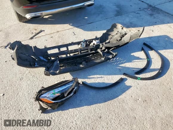 ✅ 2017 Mercedes-Benz GLC 300 • VIN: WDC0G4JB6HF143962 • Lot: 86109225. Wystawiony na Copart z przebiegiem 133 225 mil. Bezpłatny archiwum sprzedaży aukcyjnych z USA i szczegółowy raport historii pojazdu na DreamBid. Zdjęcie 13.