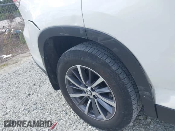 ✅ 2019 Toyota Highlander Hybrid XLE • VIN: 5TDJGRFH2KS074506 • Лот: 42684289. Опубликован ранее на IAAI с пробегом 32 785 миль. Бесплатный доступ к архиву аукционных продаж из США и подробный отчёт об истории автомобиля на DreamBid. Изображение 22.