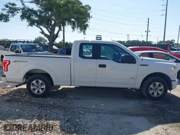 ✅ 2016 Ford F-150 XL • VIN: 1FTEX1CP4GFC85325 • Лот: 41949318. Опубликован ранее на IAAI с пробегом 252 263 миль. Бесплатный доступ к архиву аукционных продаж из США и подробный отчёт об истории автомобиля на DreamBid. Изображение 13.