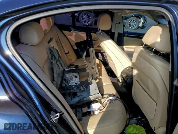 ✅ 2016 BMW 5 Series 535i • VIN: WBA5B1C57GG133401 • Lot: 95494795. Wystawiony na Copart z przebiegiem Nie podano. Bezpłatny archiwum sprzedaży aukcyjnych z USA i szczegółowy raport historii pojazdu na DreamBid. Zdjęcie 10.