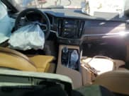 ✅ 2023 Volvo V90 Ultimate • VIN: YV4062NC8P1163218 • Лот: 69917884. Опубликован ранее на Copart с пробегом 21 683 миль. Бесплатный доступ к архиву аукционных продаж из США и подробный отчёт об истории автомобиля на DreamBid. Изображение 8.