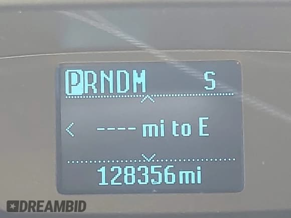 ✅ 2017 Ford Transit • VIN: 1FTYR2CM8HKB52563 • Lot: 41690970. Wystawiony na IAAI z przebiegiem 128 356 mil. Bezpłatny archiwum sprzedaży aukcyjnych z USA i szczegółowy raport historii pojazdu na DreamBid. Zdjęcie 15.