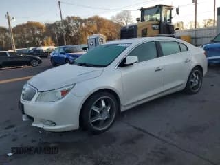 ✅ 2010 Buick LaCrosse CXS • VIN: 1G4GE5GV7AF190128 • Лот: 92934145. Опубликован ранее на Copart с пробегом 189 801 миль. Бесплатный доступ к архиву аукционных продаж из США и подробный отчёт об истории автомобиля на DreamBid. Изображение 1.