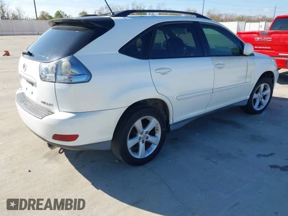 ✅ 2007 Lexus RX 350 • VIN: 2T2GK31U17C011807 • Lot: 43893409. Listed on IAAI with 219,463 mi. Free auction sales archive from the USA and detailed vehicle history report at DreamBid. Image 4.