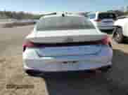 2022 Hyundai Elantra SEL z VIN 5NPLN4AG1NH075561, wystawiony jako Copart lot #89709365 z przebiegiem 62 186 mil mil oraz Szkoda całkowita • Salvage title. Historia ofert i sprzedaży dostępna na DreamBid. Obrazek 6.