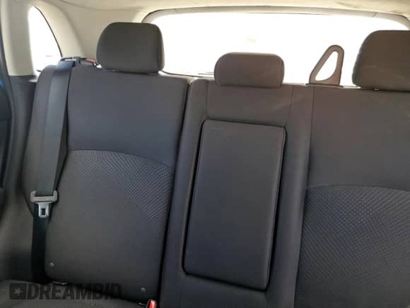 2015 Mitsubishi Outlander ES с VIN 4A4AR3AU2FE028609, выставлен на аукционе Copart как лот 86311725 с пробегом 65 692 миль миль и Списание • Salvage title. История ставок и продаж доступна на DreamBid. Изображение 10.