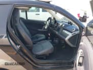 ✅ 2013 Smart fortwo Passion • VIN: WMEEK3BA2DK638916 • Lot: 42938739. Wystawiony na IAAI z przebiegiem 76 738 mil. Bezpłatny archiwum sprzedaży aukcyjnych z USA i szczegółowy raport historii pojazdu na DreamBid. Zdjęcie 5.