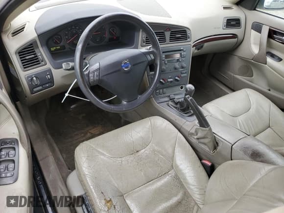 ✅ 2001 Volvo S60 • VIN: YV1RS61N212009992 • Lot: 43436545. Listed on Copart with 176,333 mi. Free auction sales archive from the USA and detailed vehicle history report at DreamBid. Image 8.