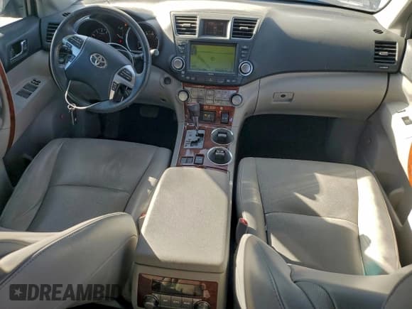 ✅ 2012 Toyota Highlander Limited • VIN: 5TDYK3EH9CS084575 • Lot: 95279465. Listed on Copart with 110,713 mi. Free auction sales archive from the USA and detailed vehicle history report at DreamBid. Image 8.