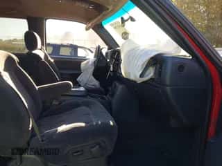 1999 Chevrolet Silverado 1500 LS с VIN 1GCEK19T0XE136967, выставлен на аукционе IAAI как лот 43402206 с пробегом Не указан миль и . История ставок и продаж доступна на DreamBid. Изображение 5.