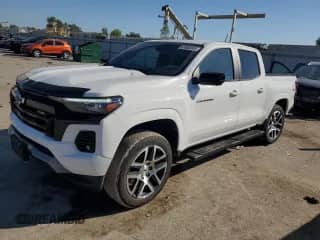 2023 Chevrolet Colorado 4WD Z71 z VIN 1GCPTDEK1P1170282, wystawiony jako Copart lot #83982865 z przebiegiem 48 515 mil mil oraz Szkoda całkowita • Salvage title. Historia ofert i sprzedaży dostępna na DreamBid. Obrazek 1.