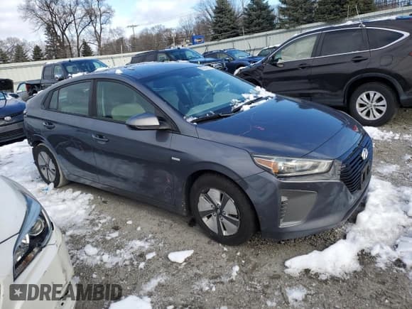 ✅ 2017 Hyundai Ioniq Blue • VIN: KMHC65LC6HU024821 • Lot: 82654934. Wystawiony na Copart z przebiegiem 111 518 mil. Bezpłatny archiwum sprzedaży aukcyjnych z USA i szczegółowy raport historii pojazdu na DreamBid. Zdjęcie 4.
