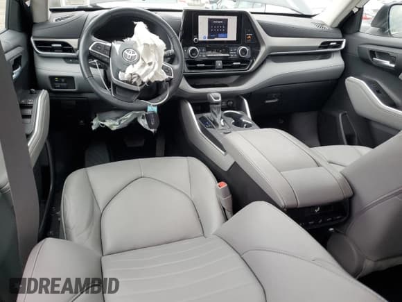 ✅ 2023 Toyota Highlander XSE • VIN: 5TDKDRBHXPS519973 • Lot: 91123755. Wystawiony na Copart z przebiegiem 22 394 mil. Bezpłatny archiwum sprzedaży aukcyjnych z USA i szczegółowy raport historii pojazdu na DreamBid. Zdjęcie 8.