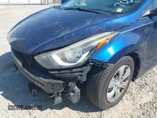 2016 Hyundai Elantra SE с VIN 5NPDH4AE4GH701052, выставлен на аукционе IAAI как лот 43350466 с пробегом 117 240 миль миль и . История ставок и продаж доступна на DreamBid. Изображение 6.