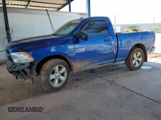 2016 Ram 1500 Express z VIN 3C6JR6AG1GG171913, wystawiony jako Copart lot #70515265 z przebiegiem 135 136 mil mil oraz Szkoda całkowita • Salvage title. Historia ofert i sprzedaży dostępna na DreamBid. Obrazek 1.