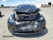 ✅ 2022 Tesla Model Y Performance • VIN: 7SAYGDEF5NF343708 • Lot: 56761015. Wystawiony na Copart z przebiegiem 93 579 mil. Bezpłatny archiwum sprzedaży aukcyjnych z USA i szczegółowy raport historii pojazdu na DreamBid. Zdjęcie 5.