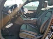 ✅ 2021 Mercedes-Benz GLC 300 • VIN: W1N0G8DB4MV275068 • Lot: 85194725. Wystawiony na Copart z przebiegiem 52 584 mil. Bezpłatny archiwum sprzedaży aukcyjnych z USA i szczegółowy raport historii pojazdu na DreamBid. Zdjęcie 7.