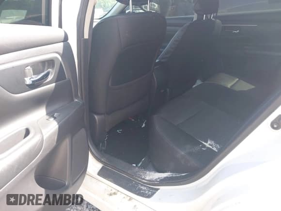 ✅ 2017 Nissan Altima SR • VIN: 1N4AL3AP9HN351471 • Lot: 42306775. Listed on IAAI with 126,135 mi. Free auction sales archive from the USA and detailed vehicle history report at DreamBid. Image 8.