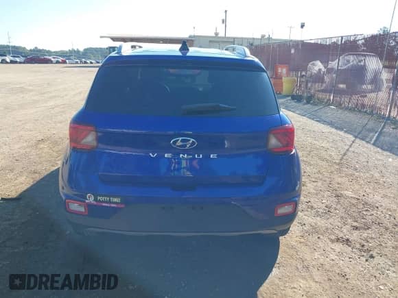 ✅ 2022 Hyundai Venue SEL • VIN: KMHRC8A30NU178265 • Lot: 43317179. Wystawiony na IAAI z przebiegiem 31 971 mil. Bezpłatny archiwum sprzedaży aukcyjnych z USA i szczegółowy raport historii pojazdu na DreamBid. Zdjęcie 17.