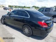 ✅ 2016 Mercedes-Benz C 300 • VIN: 55SWF4JB9GU169458 • Lot: 42594453. Wystawiony na IAAI z przebiegiem 171 688 mil. Bezpłatny archiwum sprzedaży aukcyjnych z USA i szczegółowy raport historii pojazdu na DreamBid. Zdjęcie 3.