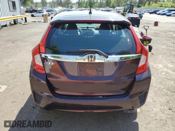 ✅ 2015 Honda Fit EX-L • VIN: 3HGGK5H84FM722160 • Lot: 55598405. Listed on Copart with 109,500 mi. Free auction sales archive from the USA and detailed vehicle history report at DreamBid. Image 6.