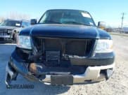 ✅ 2005 Ford Expedition Eddie Bauer • VIN: 1FMPU18545LA31584 • Lot: 42213645. Wystawiony na IAAI z przebiegiem 139 500 mil. Bezpłatny archiwum sprzedaży aukcyjnych z USA i szczegółowy raport historii pojazdu na DreamBid. Zdjęcie 12.