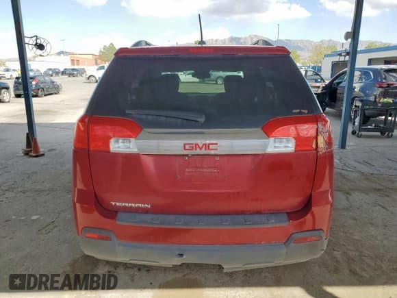 ✅ 2015 GMC Terrain SLE • VIN: 2GKALREKXF6404177 • Lot: 84212805. Wystawiony na Copart z przebiegiem 103 559 mil. Bezpłatny archiwum sprzedaży aukcyjnych z USA i szczegółowy raport historii pojazdu na DreamBid. Zdjęcie 6.