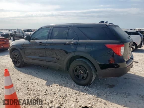 ✅ 2022 Ford Police Interceptor Utility • VIN: 1FM5K8AB3NGC36182 • Lot: 57607125. Wystawiony na Copart z przebiegiem 33 598 mil. Bezpłatny archiwum sprzedaży aukcyjnych z USA i szczegółowy raport historii pojazdu na DreamBid. Zdjęcie 2.