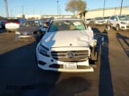 ✅ 2019 Mercedes-Benz C 300 • VIN: WDDWF8DB8KR483163 • Lot: 43544574. Wystawiony na IAAI z przebiegiem 71 998 mil. Bezpłatny archiwum sprzedaży aukcyjnych z USA i szczegółowy raport historii pojazdu na DreamBid. Zdjęcie 12.