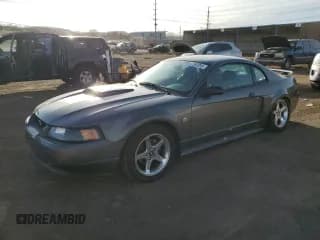 ✅ 2004 Ford Mustang GT Deluxe • VIN: 1FAFP42XX4F190390 • Lot: 47397815. Wystawiony na Copart z przebiegiem 139 694 mil. Bezpłatny archiwum sprzedaży aukcyjnych z USA i szczegółowy raport historii pojazdu na DreamBid. Zdjęcie 1.